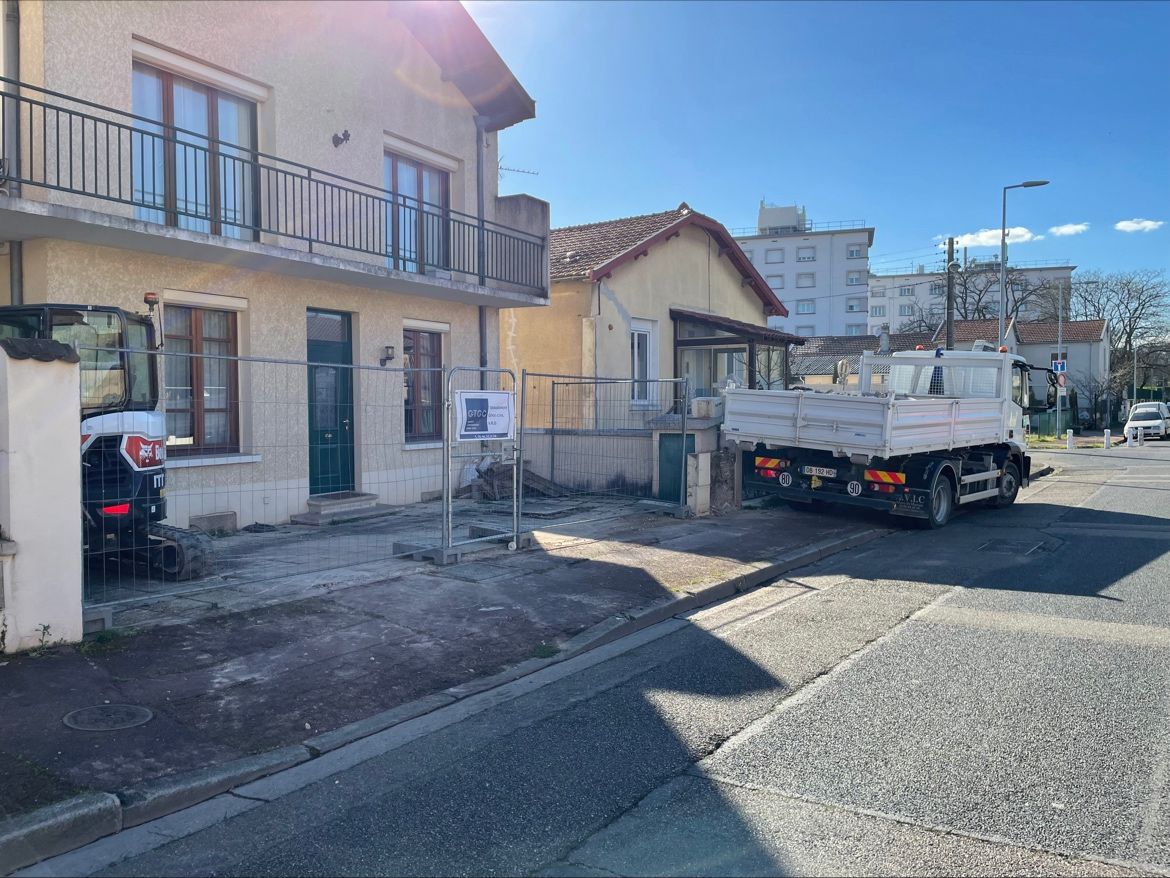 Réalisation de l’aménagement complet d’une entrée de maison sur Vénissieux (69) - GTGC