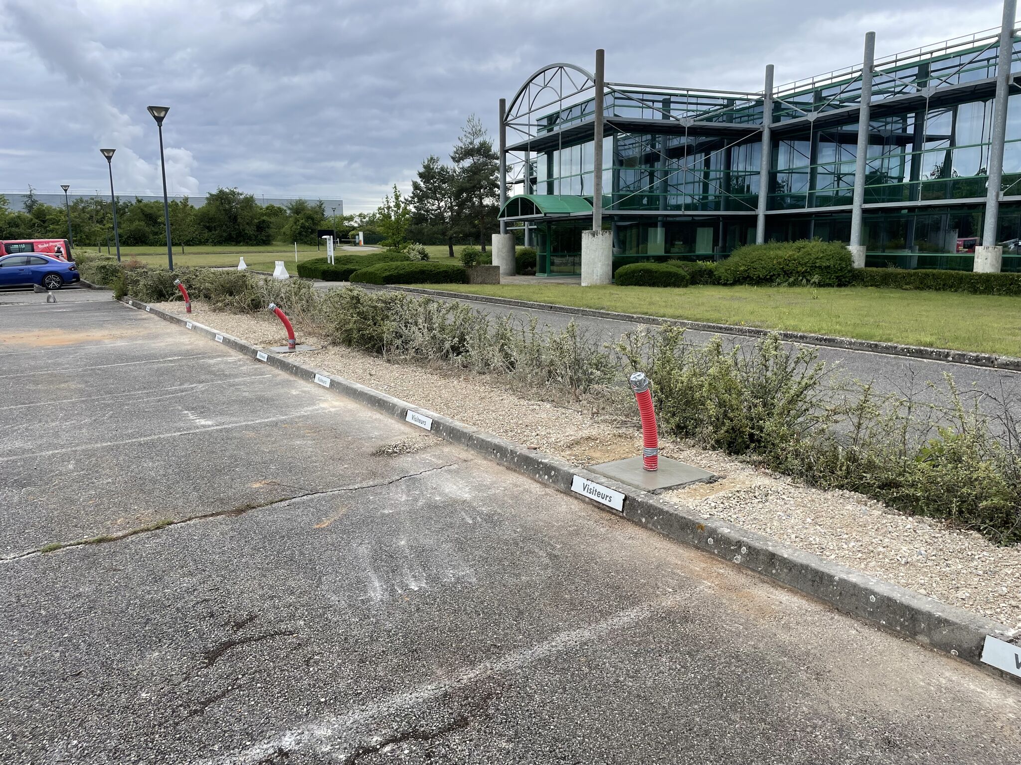 Réalisation du lot VRD et maçonnerie pour l’installation et le raccordement de 3 bornes de recharge sur le site HINOJOSA de Saint-Vulbas-3